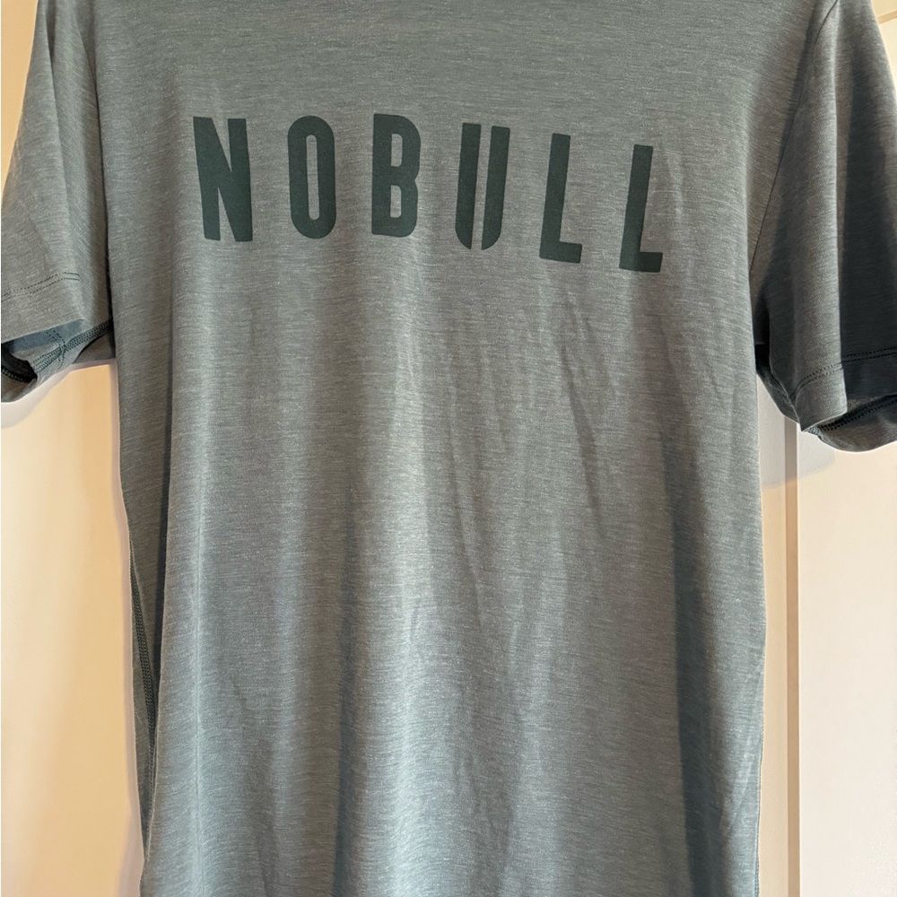 NOBULL Men's Gray T-Shirt